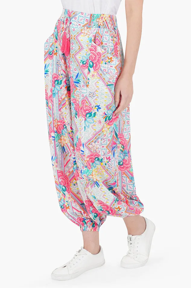 Women America and Beyond Pink Carnation Trousers Pants