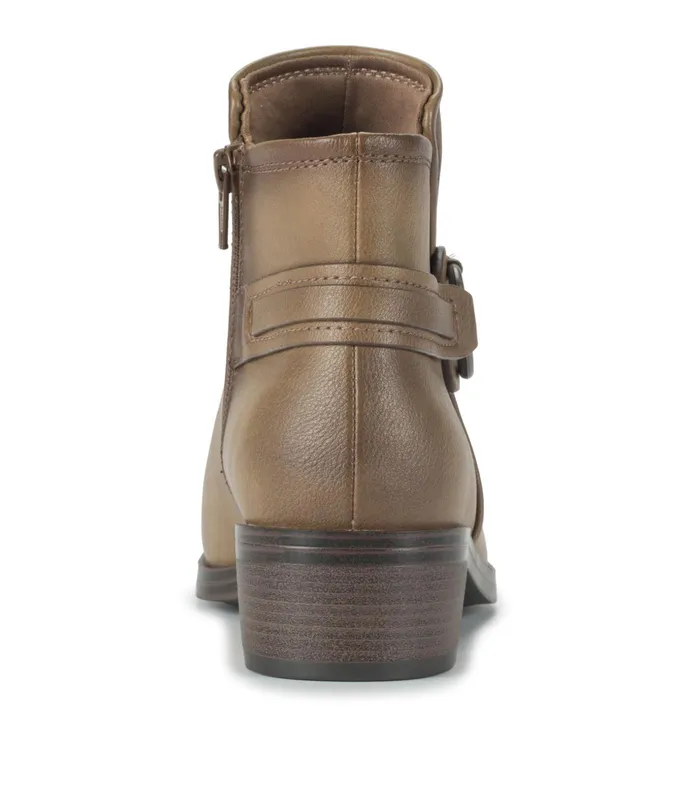 Women Baretraps Booties Maddy Bootie Truffle