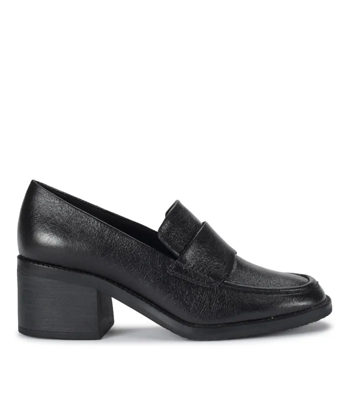 Women Baretraps Flats and Loafers Accord Penny Loafer Black