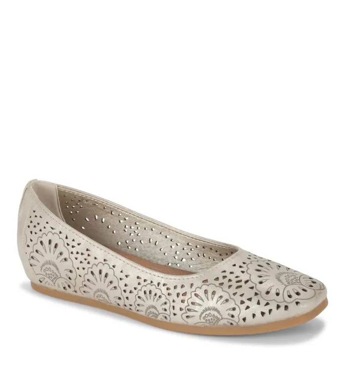 Women Baretraps Flats and Loafers Chika Casual Flat Champagne