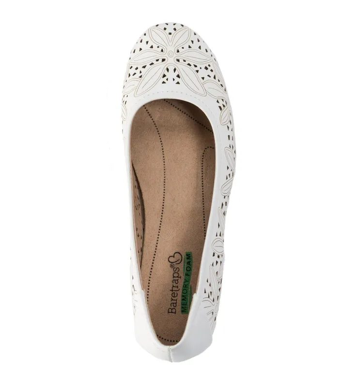 Women Baretraps Flats and Loafers Mariah Casual Flat White