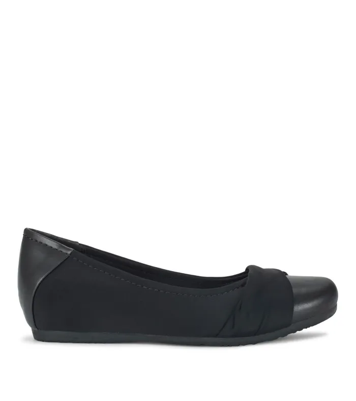 Women Baretraps Flats and Loafers Mitsy Casual Flat Black
