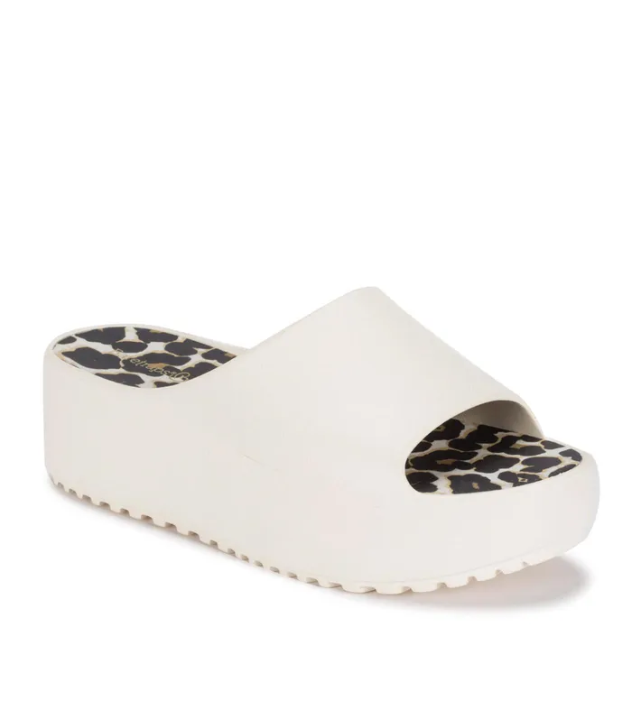 Women Baretraps Slides and Slip On Sandals Parvati Platform Sandal Cream