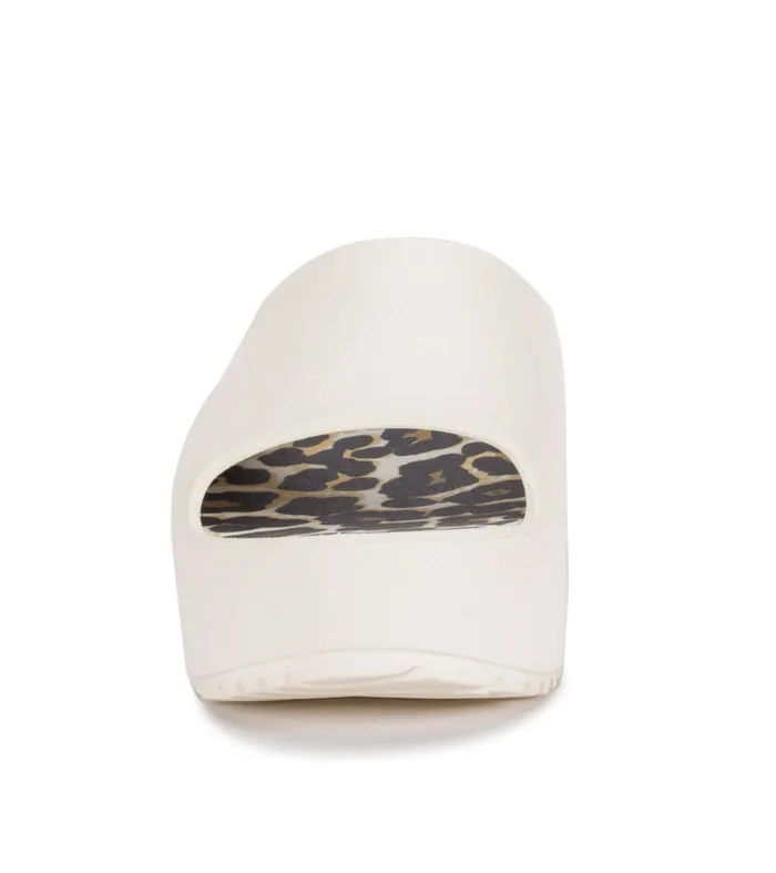 Women Baretraps Slides and Slip On Sandals Parvati Platform Sandal Cream