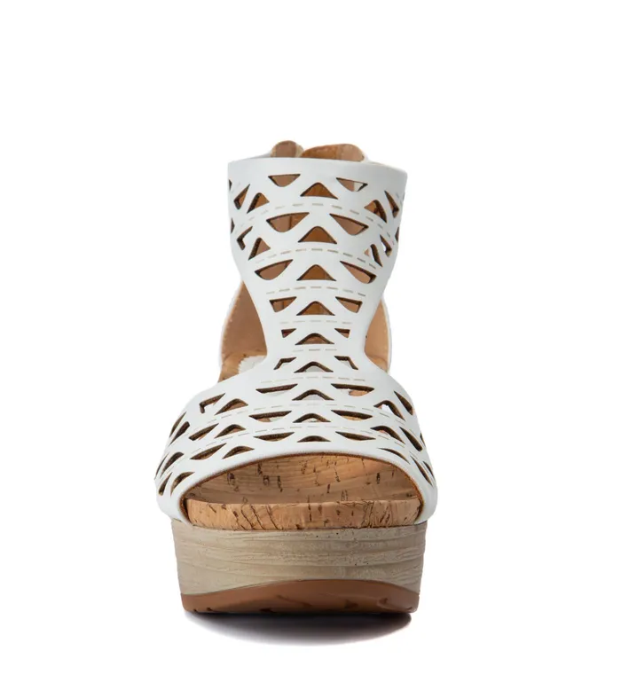 Women Baretraps Wedge Sandals Miriam Wedge Sandal White