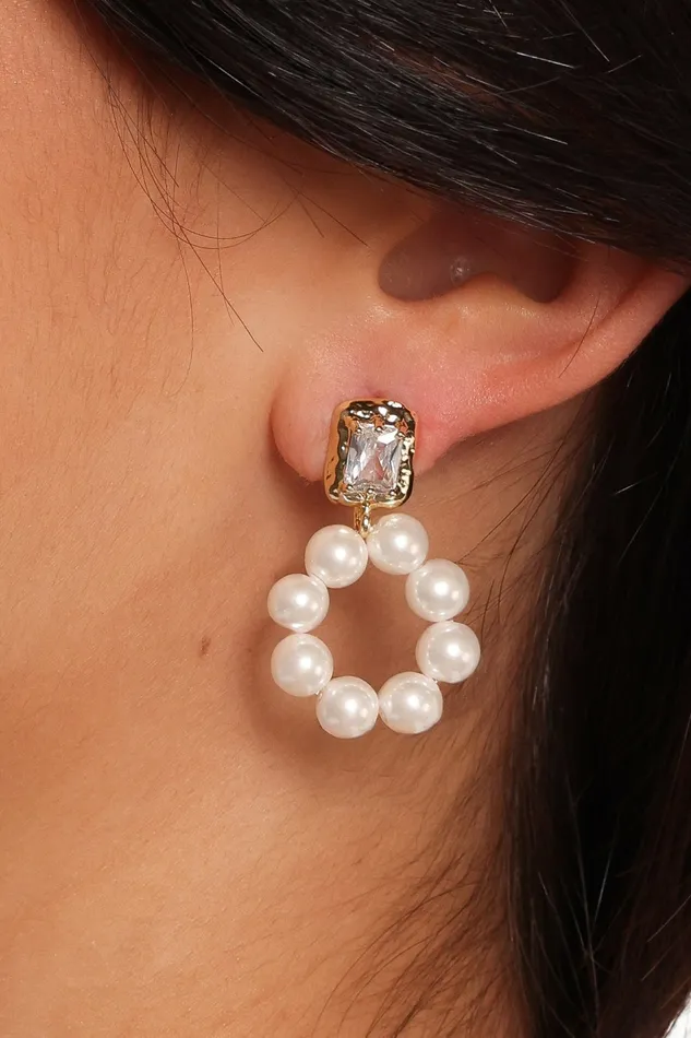 Women Dara Drop Earrings GoldPearl Earrings Petal and Pup
