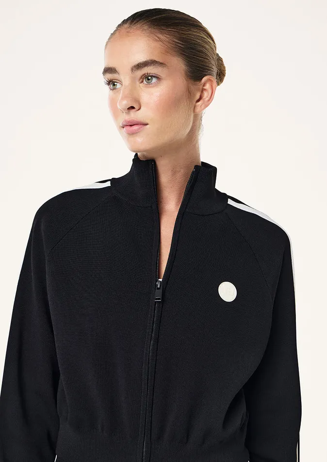 Women RETREAT JACKET IN BLACK Jackets PE Nation