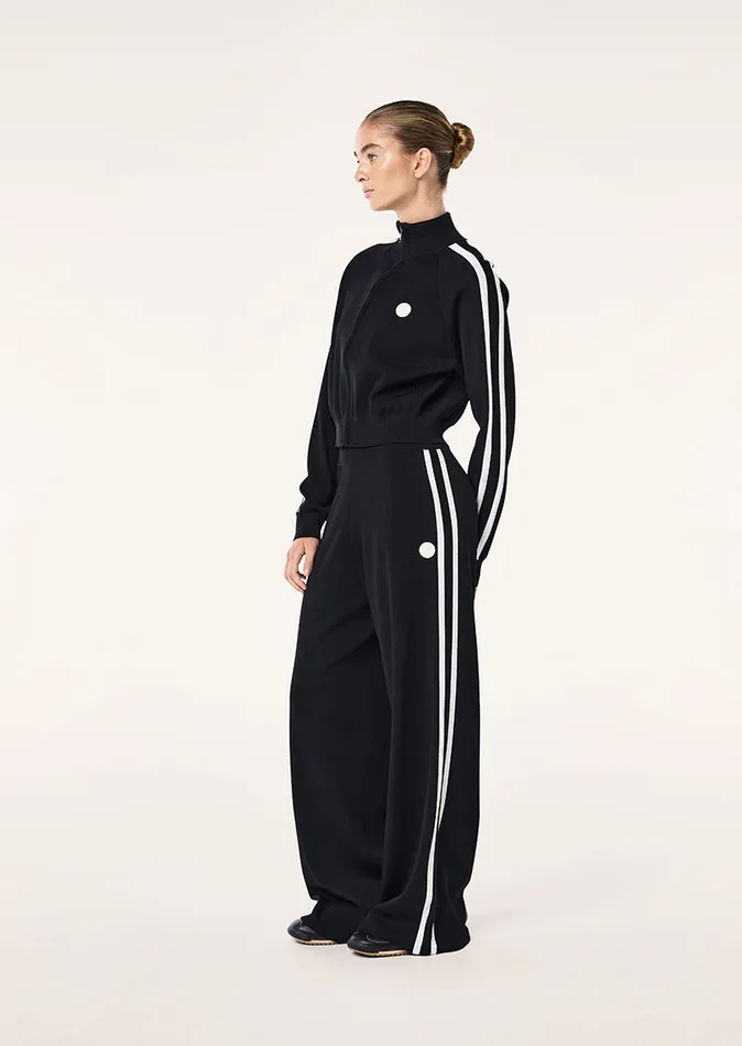 Women RETREAT JACKET IN BLACK Jackets PE Nation