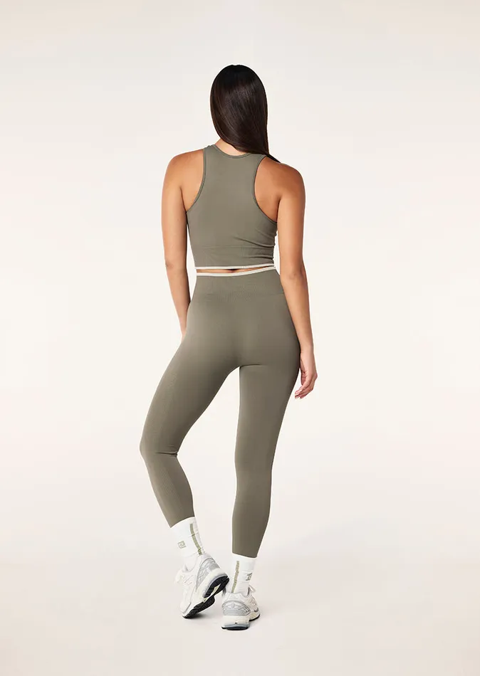 Women Seamless PE Nation RESTORE SEAMLESS TANK IN KHAKI